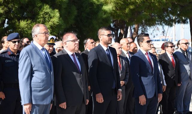 Foça’da Muhtarlar Günü İçin Tören Düzenlendi