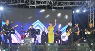 İAOSB Yaza Veda Gecesi İzmir iş dünyasını bir araya getirdi