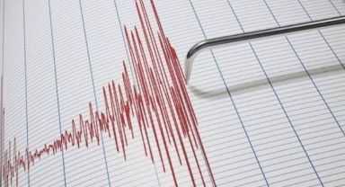 İzmir'de korkutan deprem