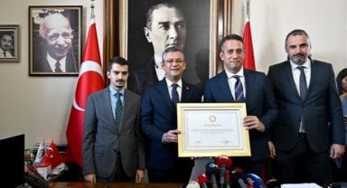 CHP Genel Başkanı Özel, mazbatasını aldı