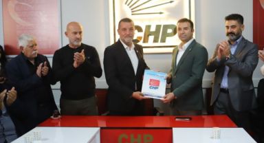 CHP Narlıdere Belediye Başkan Aday Adayı Serdar Kolay, Dosyasını Aldı