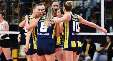 Fenerbahçe Opet, VakıfBank'ın serisini bitirdi