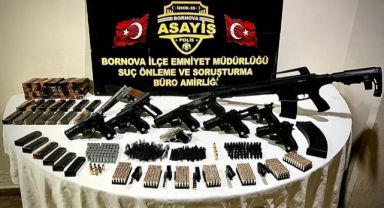 Kaçak silah satıcılarına baskın!