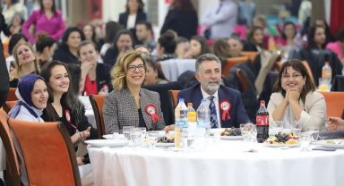 Öğretmen Başkan meslektaşlarıyla buluştu
