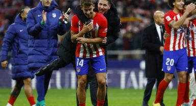 Atletico Madrid 10 Kişiyle Kazandı