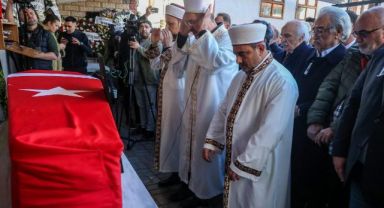 Yaşar Okuyan Yalova'da Son Yolculuğuna Uğurlandı