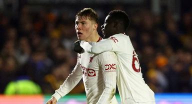 Altay İlk Maçına Çıktı Manchester United Kazandı