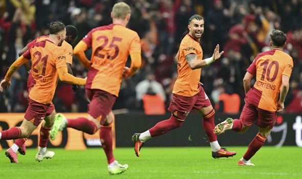 Galatasaray Konyaspor'u Farklı Geçti