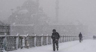 Kar Geliyor