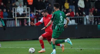 Ümraniyespor Sakarya'ya Takıldı