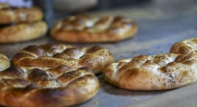 Ankara ve İstanbul'da Ramazan Pidesi 15 TL