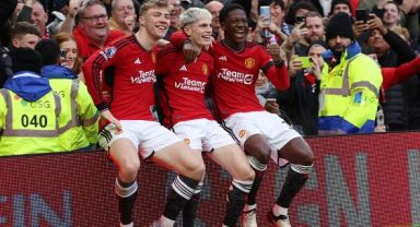 Manchester United 3 Puanı 3 Golle Aldı