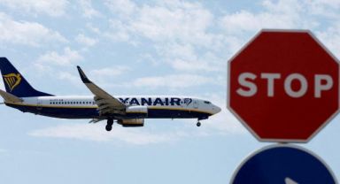 Ryanair İsrail'e uçuşlarını İptal Etti