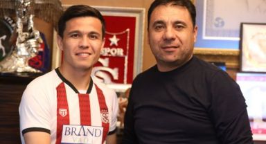Sivasspor Azizbek Turgunboev'i Transfer Etti