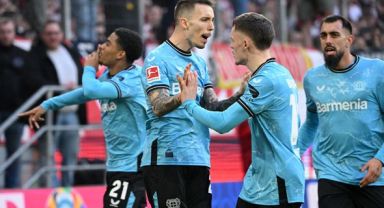 Bayer Leverkusen Farkı Açıyor