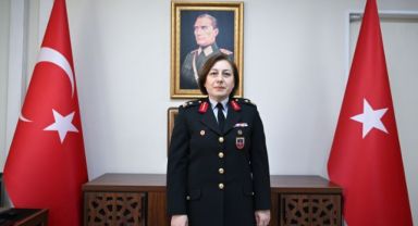 Cumhuriyetin İlk Kadın Generali Özlem Yılmaz