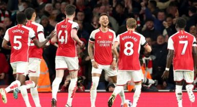 Arsenal Derbiyi Farklı Kazandı