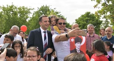 Bornova’da 23 Nisan coşkusu
