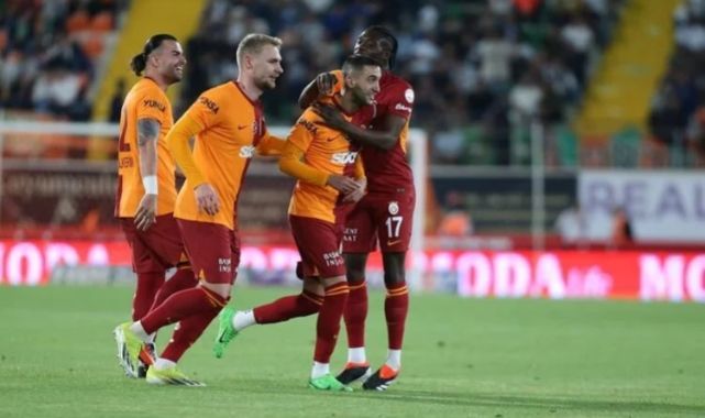 Galatasaray İkinci Yarı Açıldı