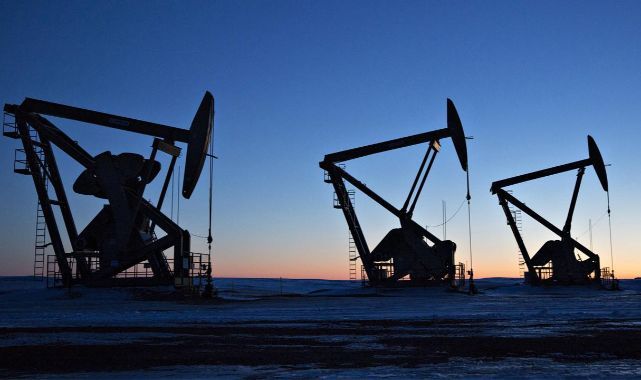 Brent Petrolün Varil Fiyatı 83,01 Dolar