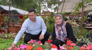 Kırkağaç'lı Çiçekçi Fatma Hanım Başarıya Doymuyor