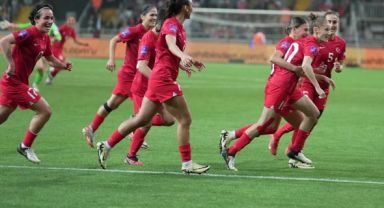 Milliler Azerbaycan'ı Tek Golle Geçti