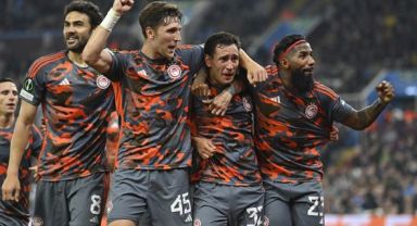 Olympiakos Avantajı Kaptı