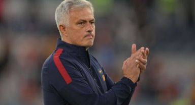 Fenerbahçe Mourinho'yu Açıkladı