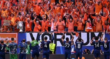Hollanda Galibiyetle Başladı