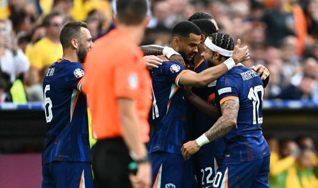 Hollanda Çeyrek Finalde