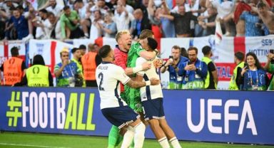 İngiltere Yarı Finalde