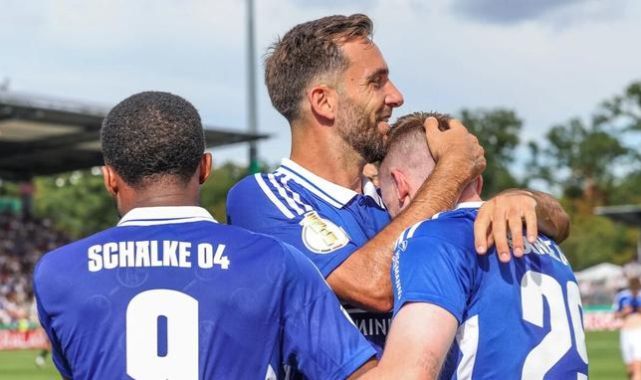 Kenan Karaman Attı Schalke 04 kupada Turladı