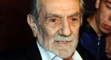 Ünlü oyuncu Aydemir Akbaş Hayatını Kaybetti