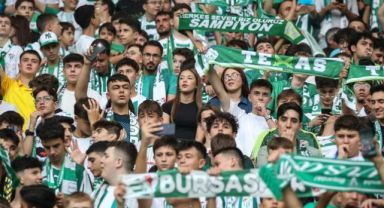 Bursaspor'un 3. Lig Maçında Taraftar Rekoru