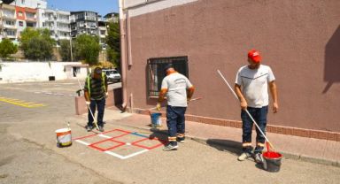 Karabağlar Belediyesi okullara desteğini sürdürüyor