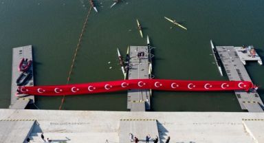 Kürek Milli Takımı'ndan 30 Ağustos Kutlaması