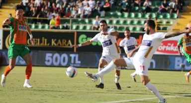 Antalyaspor Alanyaspor'u 2-1 Mağlup Etti