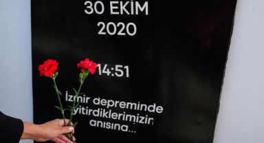 İzmir Depreminde Yaşamını Yitirenler Anıldı