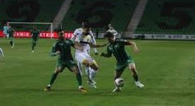Sakaryaspor İstanbulspor'u 3 Golle Geçti