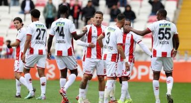 Sivasspor Sahasında Atakaş Hatayspor'u 3-2 yendi