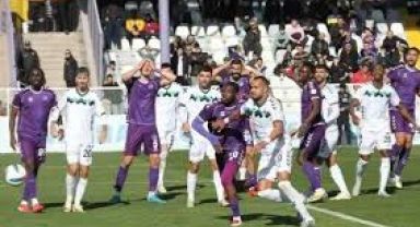 Sakaryaspor Son Dakikalarda Galip