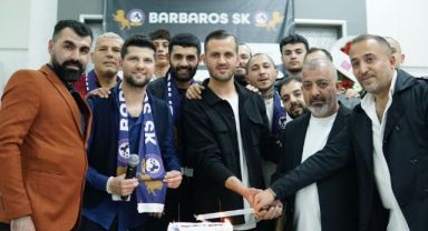 İzmir Barbaros Spor Yeni Sezonu Görkemli Bir Geceyle Açtı
