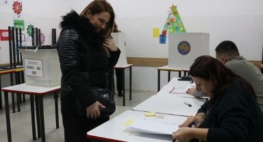 Kosova'da Genel Seçim Bugün Yapılıyor