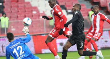 Samsunspor Hatayspor'u İki Golle Geçti