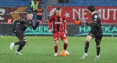 Trabzonspor Evinde Galip