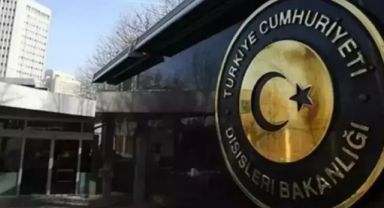 Atina'da Geçit Töreni'nde Atılan Sloganlar Küstahça