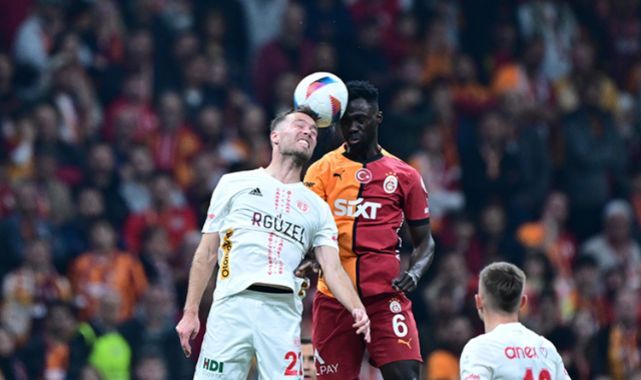 Galatasaray Antalyaspor'u Farklı Geçti
