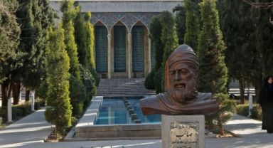 İsfahan'da Ünlü Türk Şair Saib-i Tebrizi'nin Mirası Yaşatılıyor