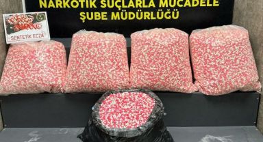 İzmir'de Uyuşturucu Operasyonu