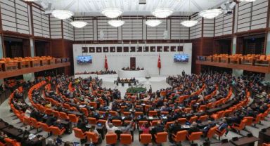 Meclis'te İmamoğlu Protestosu